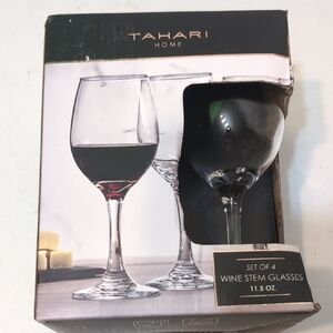 Tahari Home Set Of Four 11.5 Ounce Stem Wine Glasses NIB